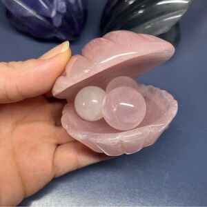 Fluorite Clamshell Carving